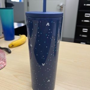 Simple modern tumbler